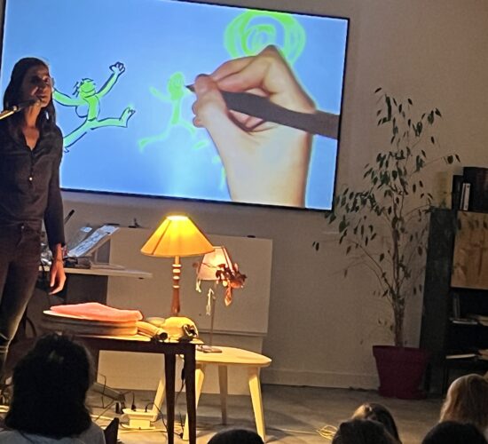 spectacle dessiné avec conteuse